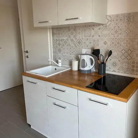 Cliff Apartment