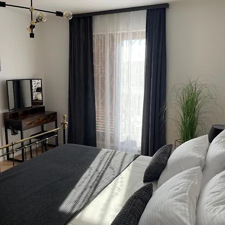 Cliff Apartment
